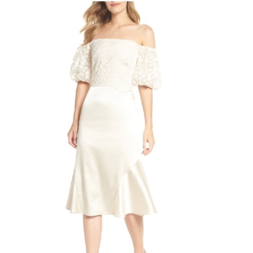 GAL MEETS GLAM Adele Off the Shoulder Dress